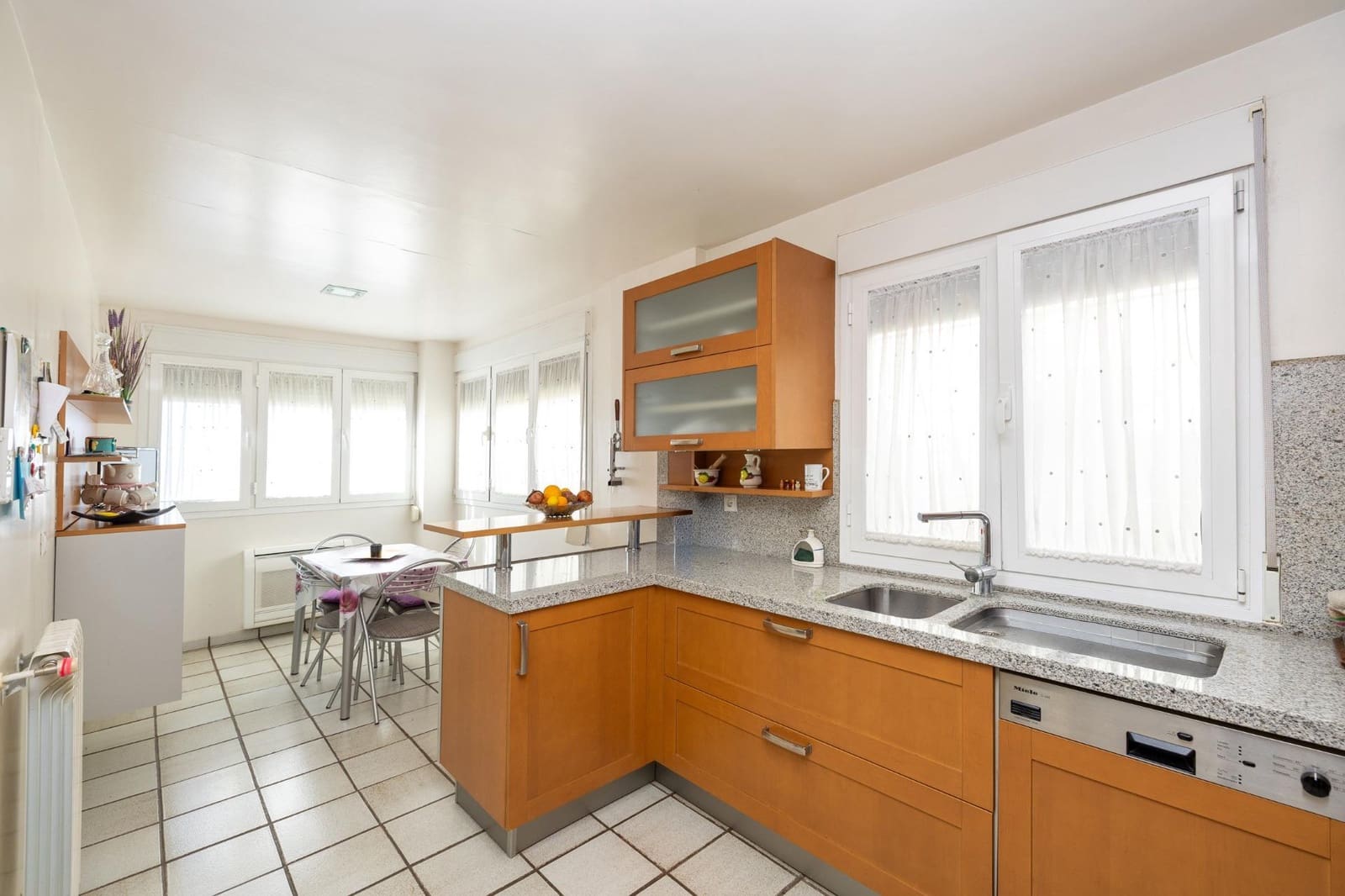 3 quarto Moradia para venda em La Zubia com piscina garagem - 424 000 € (Ref: 9787484)