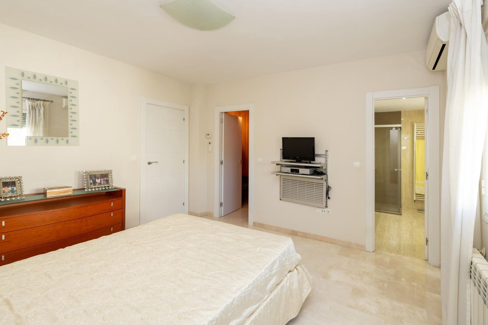 3 quarto Moradia para venda em La Zubia com piscina garagem - 424 000 € (Ref: 9787484)