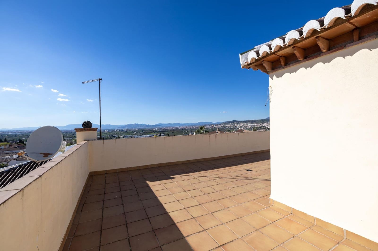 3 quarto Moradia para venda em La Zubia com piscina garagem - 424 000 € (Ref: 9787484)