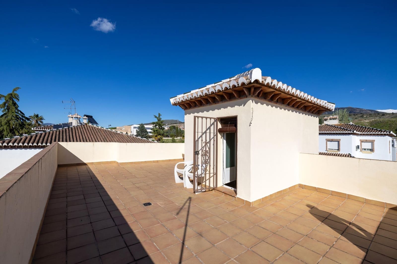 3 quarto Moradia para venda em La Zubia com piscina garagem - 424 000 € (Ref: 9787484)