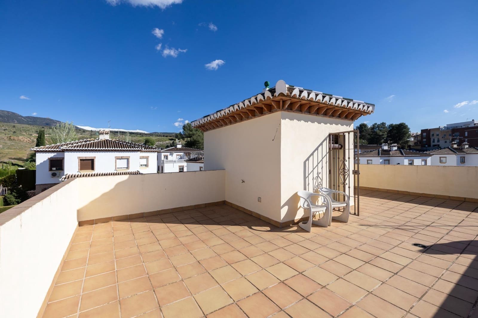 3 quarto Moradia para venda em La Zubia com piscina garagem - 424 000 € (Ref: 9787484)