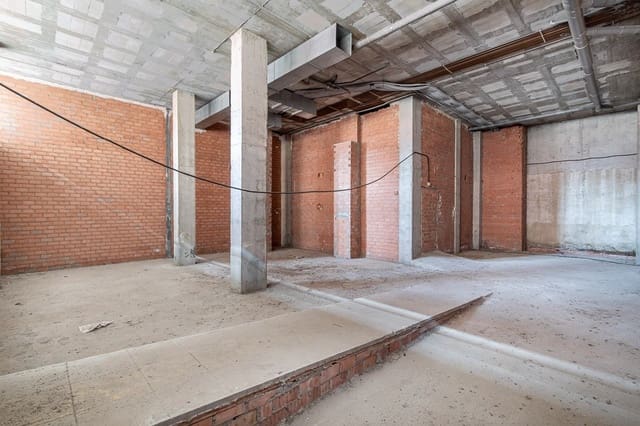 Commercieel te koop in Campus de la Salud, Granada stad - € 350.000 (Ref: 9788682)