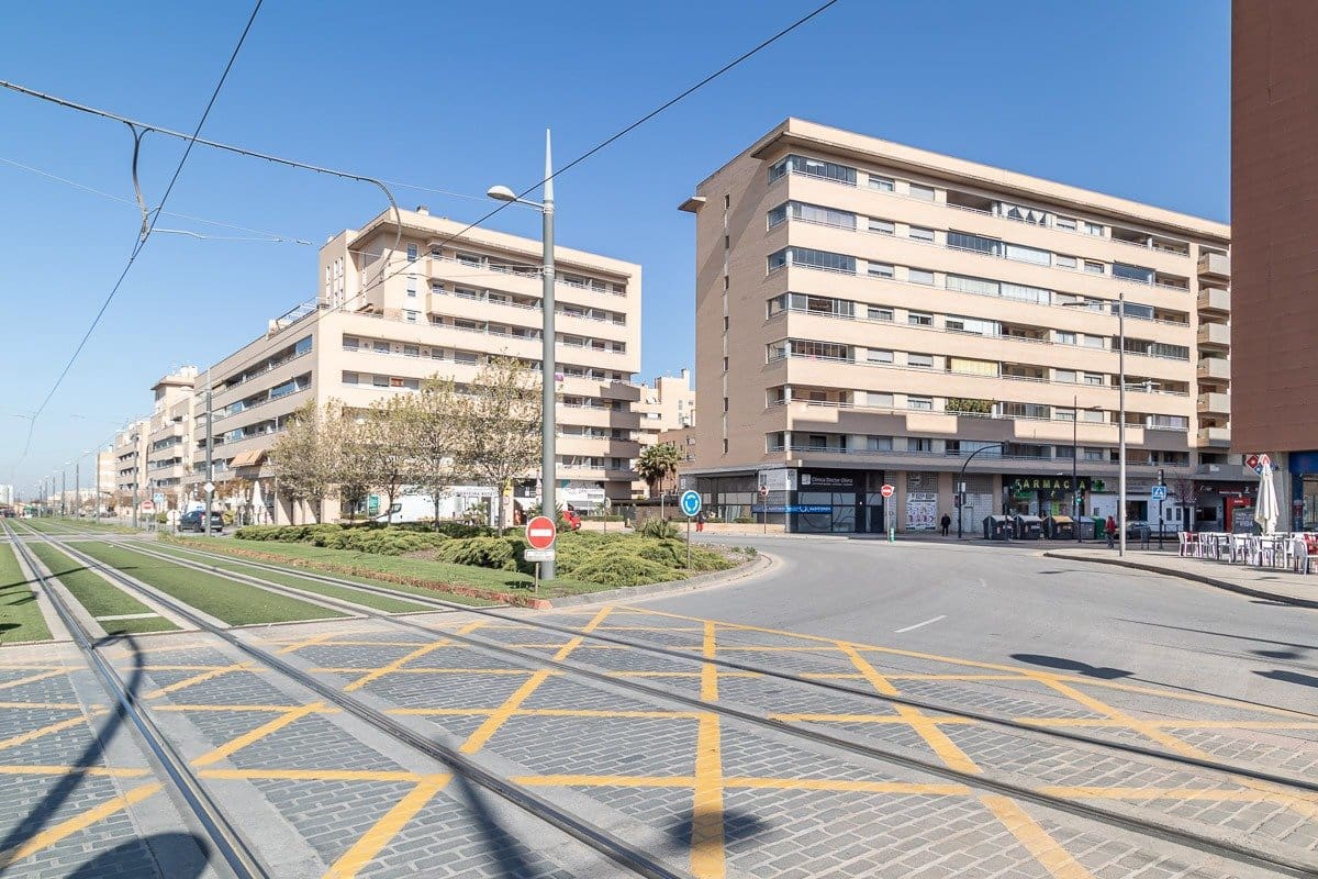 Commercieel te koop in Granada stad - € 350.000 (Ref: 9788682)