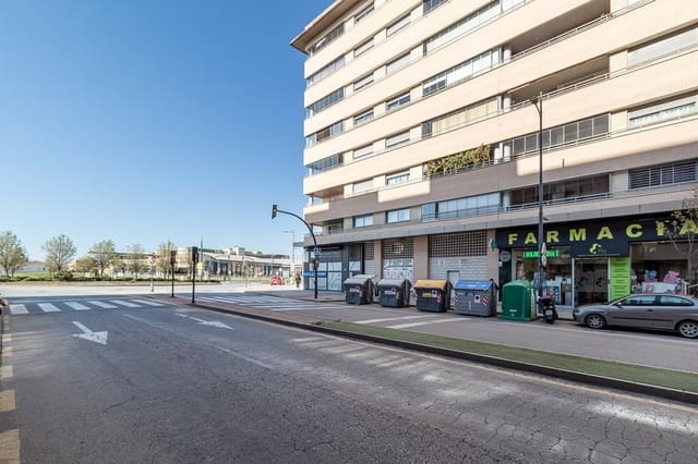 Commercieel te koop in Campus de la Salud, Granada stad - € 350.000 (Ref: 9788682)