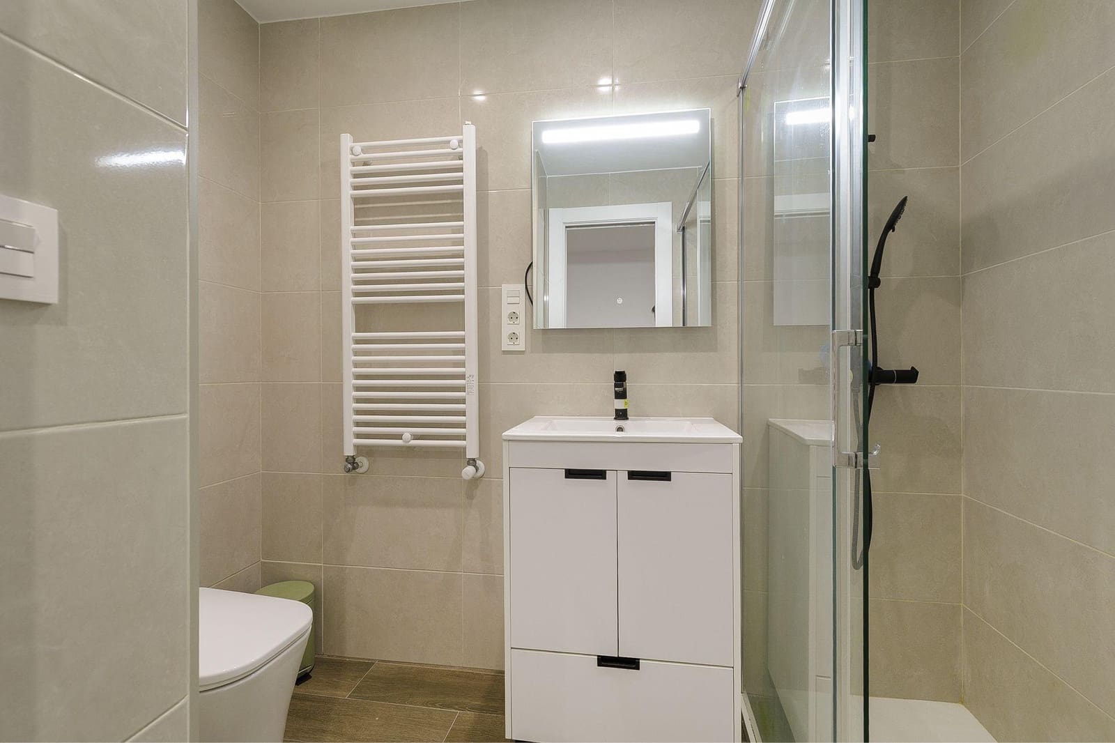 2 soveværelse Lejlighed til salg i Granada by - € 185.400 (Ref: 9788683)