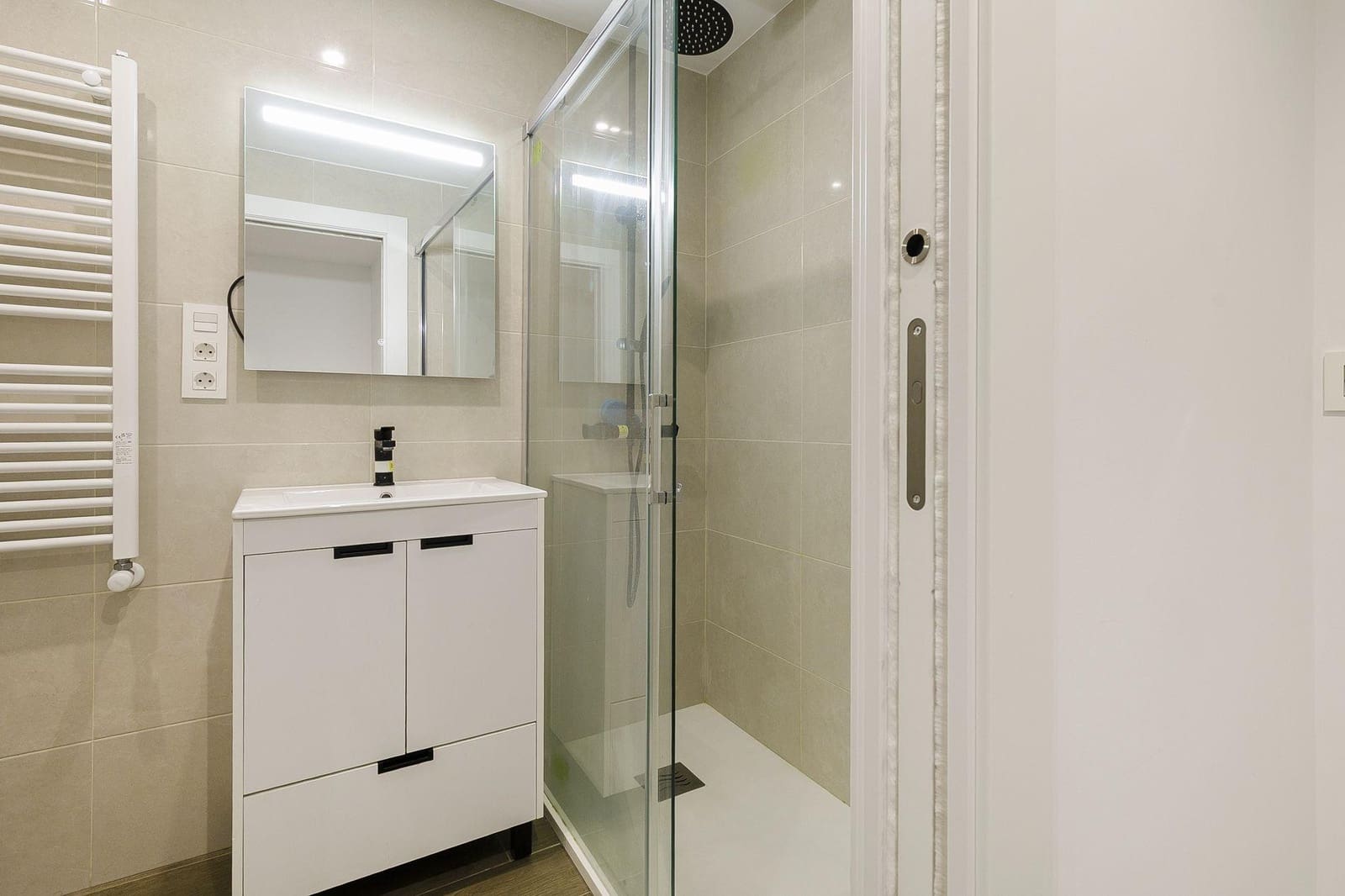 2 soveværelse Lejlighed til salg i Granada by - € 185.400 (Ref: 9788683)