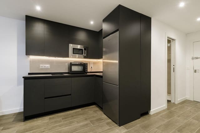 2 soveværelse Lejlighed til salg i Granada by - € 185.400 (Ref: 9788683)