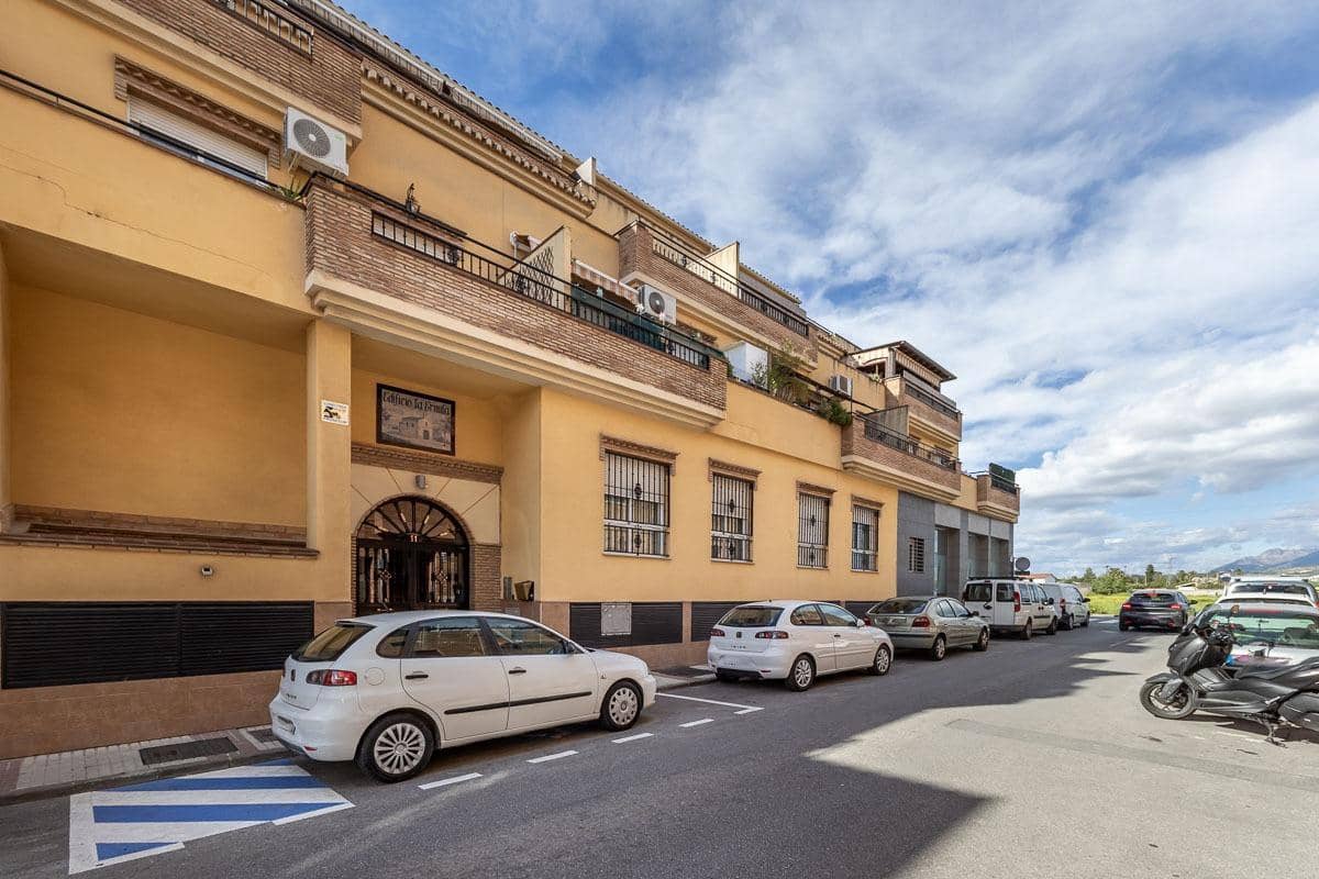 Piso de 2 habitaciones en Atarfe en venta - 165.000 € (Ref: 9791284)