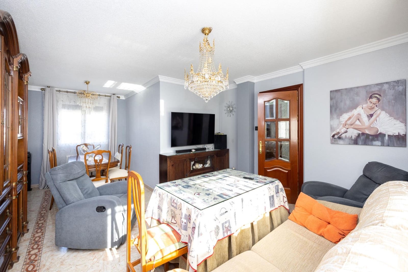 4 makuuhuone Huvila myytävänä paikassa Cullar Vega mukana uima-altaan 
autotalli - 350 000 € (Ref: 9791285)