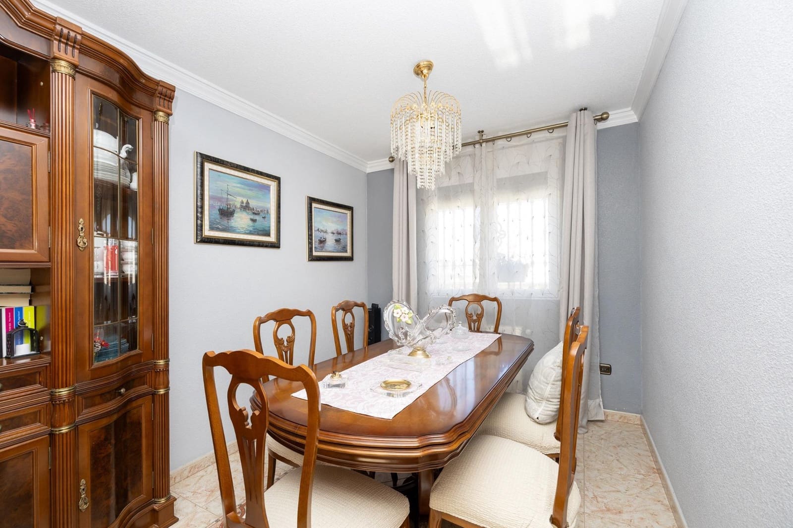 4 makuuhuone Huvila myytävänä paikassa Cullar Vega mukana uima-altaan 
autotalli - 350 000 € (Ref: 9791285)