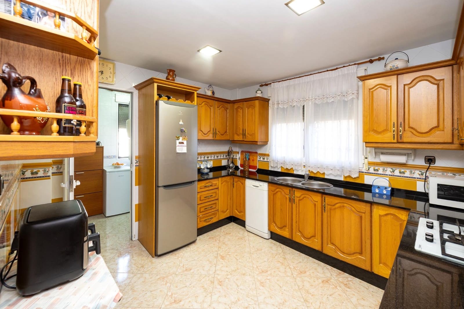 4 makuuhuone Huvila myytävänä paikassa Cullar Vega mukana uima-altaan 
autotalli - 350 000 € (Ref: 9791285)