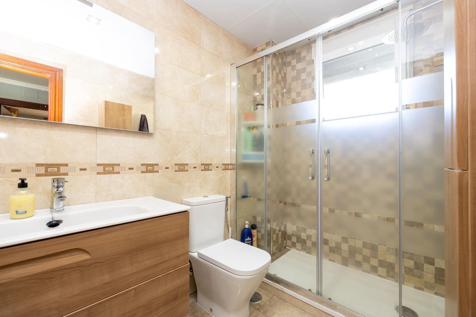 4 makuuhuone Huvila myytävänä paikassa Cullar Vega mukana uima-altaan 
autotalli - 350 000 € (Ref: 9791285)