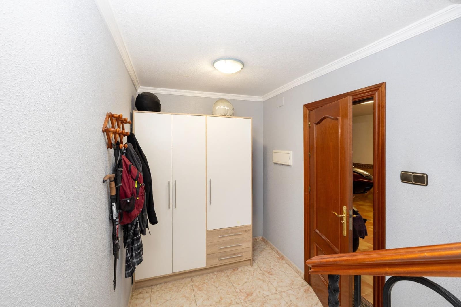 4 makuuhuone Huvila myytävänä paikassa Cullar Vega mukana uima-altaan 
autotalli - 350 000 € (Ref: 9791285)