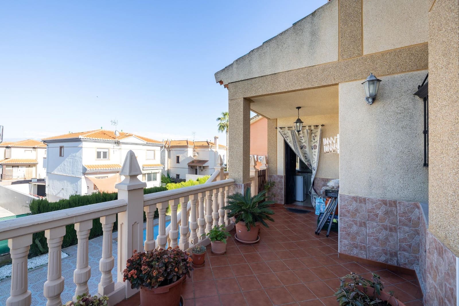 4 makuuhuone Huvila myytävänä paikassa Cullar Vega mukana uima-altaan 
autotalli - 350 000 € (Ref: 9791285)