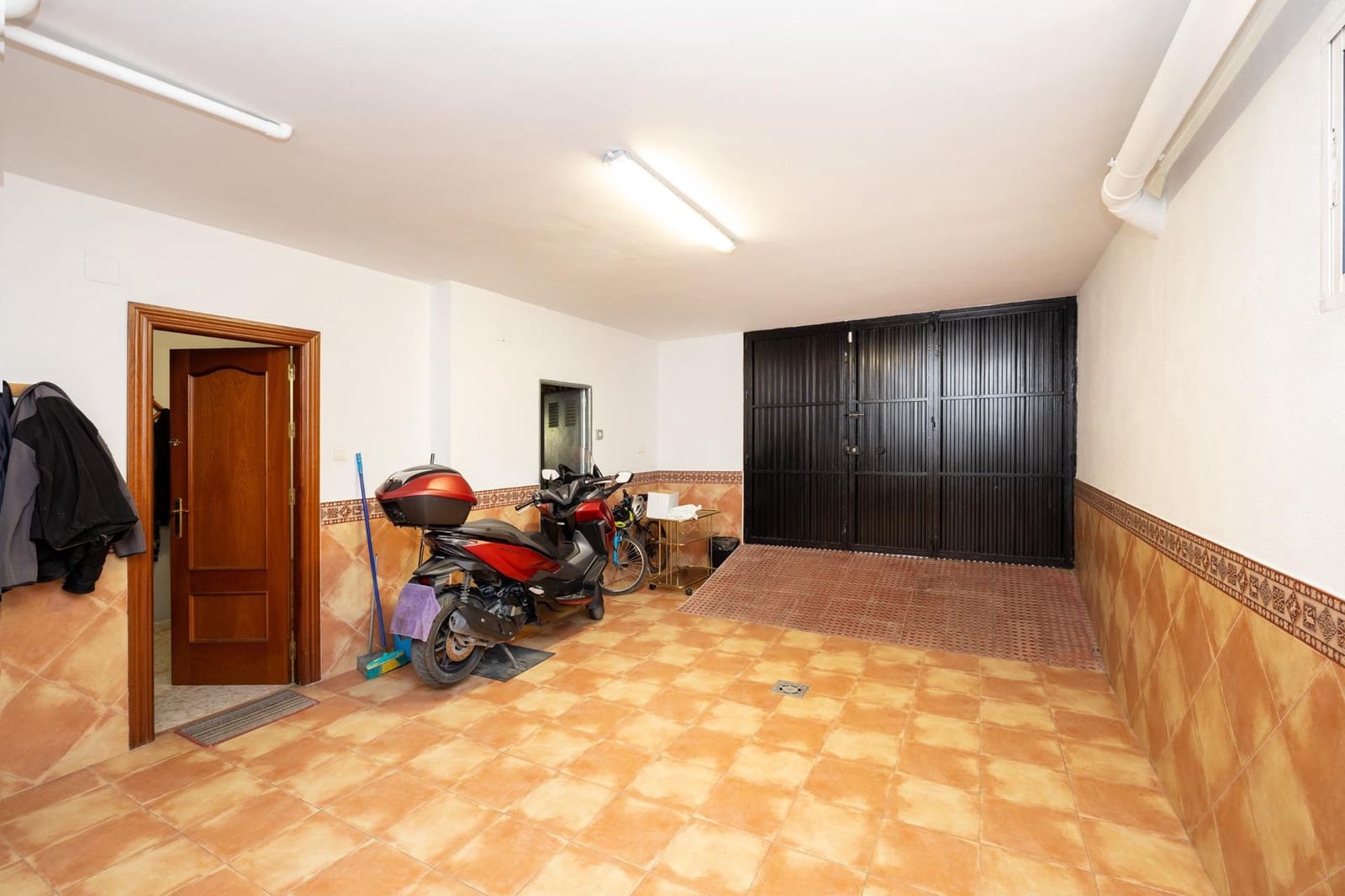 4 makuuhuone Huvila myytävänä paikassa Cullar Vega mukana uima-altaan 
autotalli - 350 000 € (Ref: 9791285)