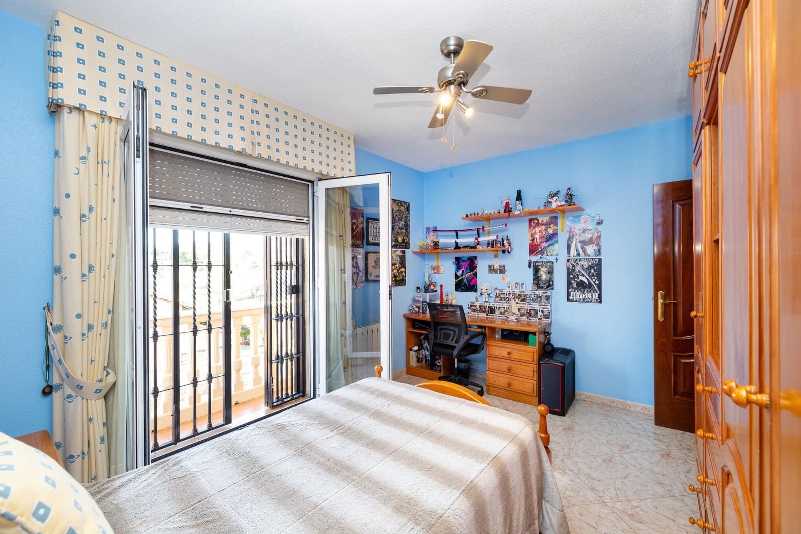 4 makuuhuone Huvila myytävänä paikassa Cullar Vega mukana uima-altaan 
autotalli - 350 000 € (Ref: 9791285)