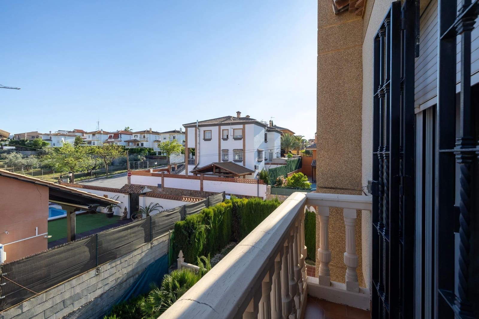 4 makuuhuone Huvila myytävänä paikassa Cullar Vega mukana uima-altaan 
autotalli - 350 000 € (Ref: 9791285)