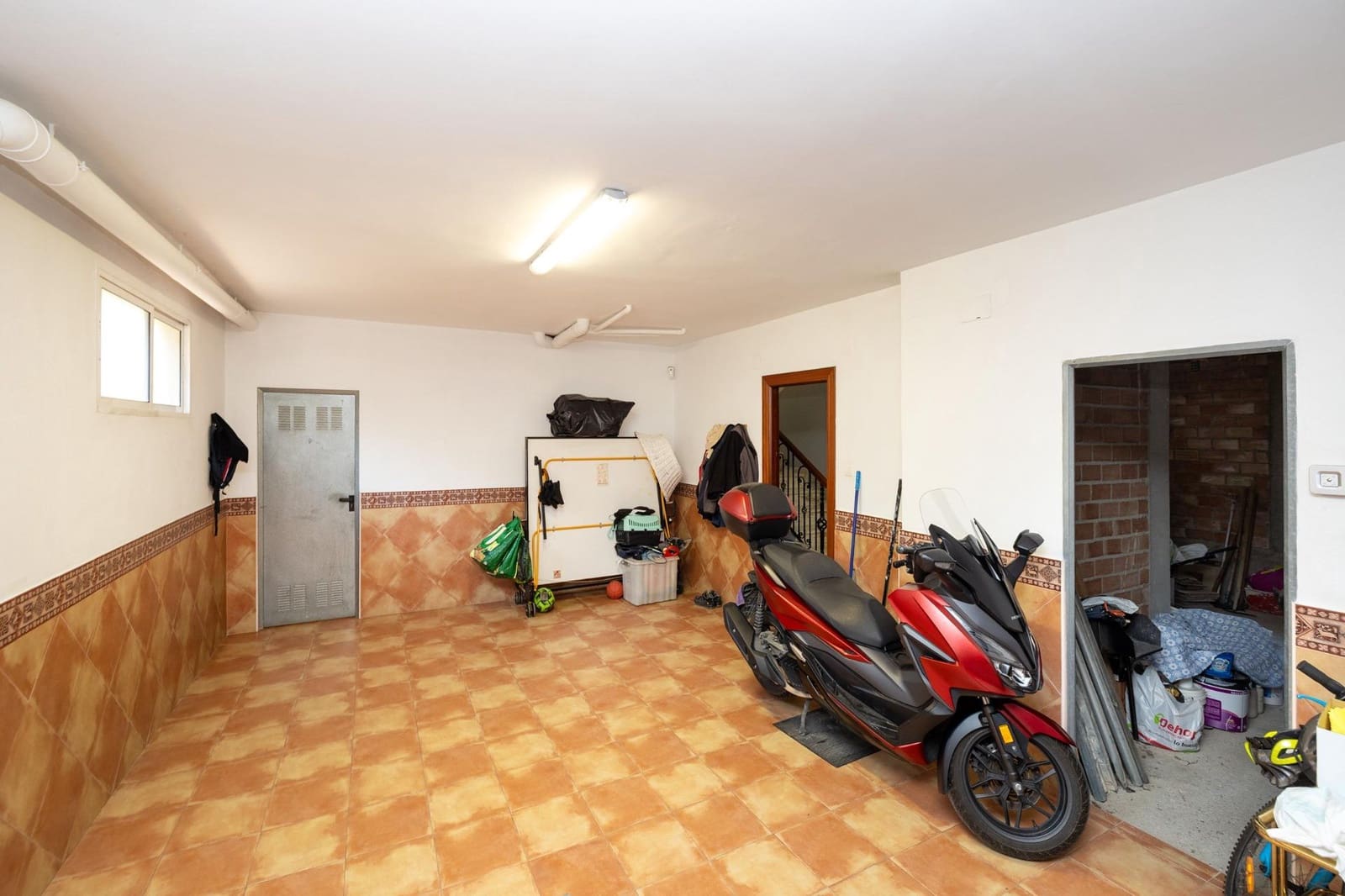 4 makuuhuone Huvila myytävänä paikassa Cullar Vega mukana uima-altaan 
autotalli - 350 000 € (Ref: 9791285)