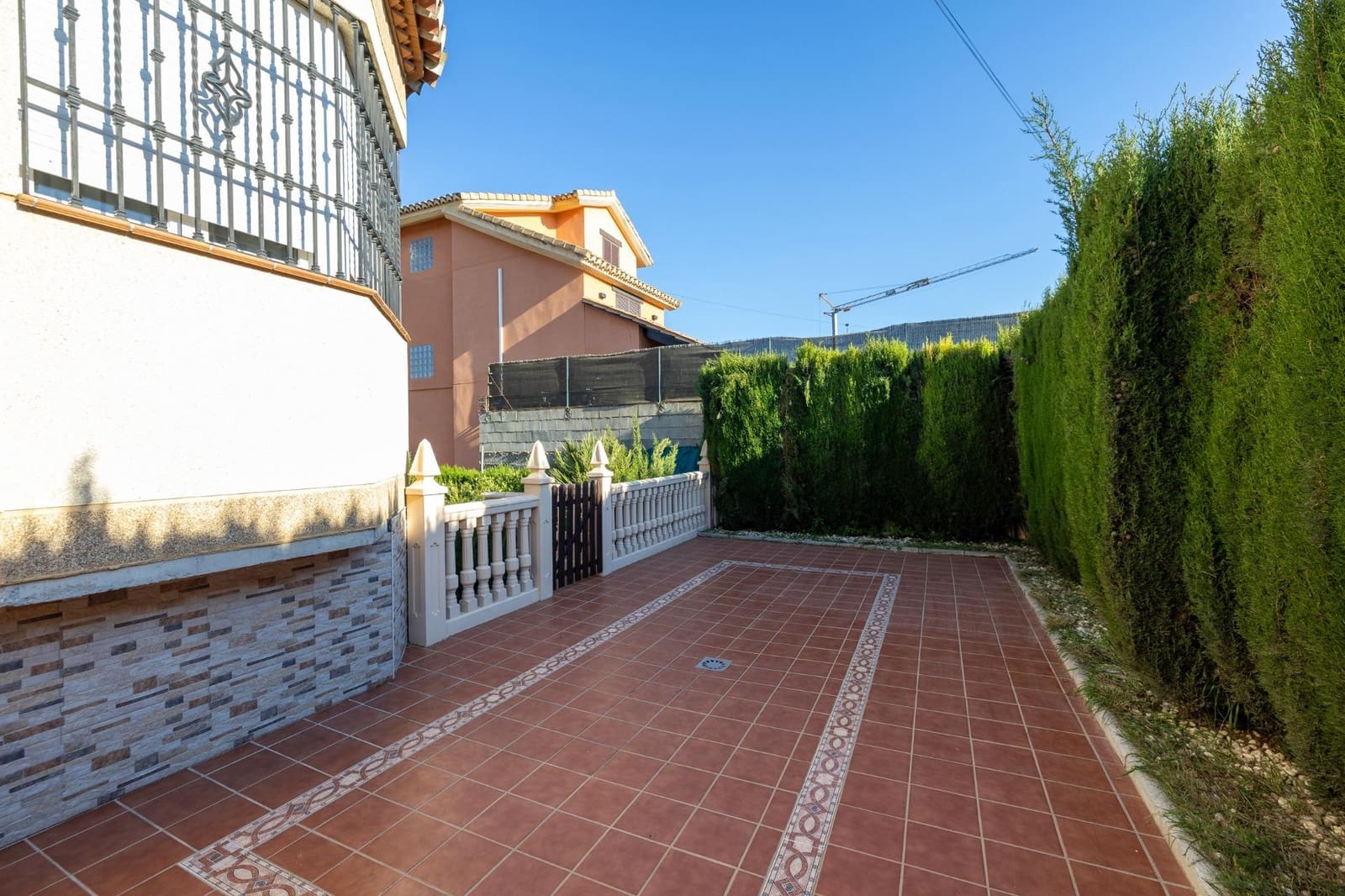 4 makuuhuone Huvila myytävänä paikassa Cullar Vega mukana uima-altaan 
autotalli - 350 000 € (Ref: 9791285)