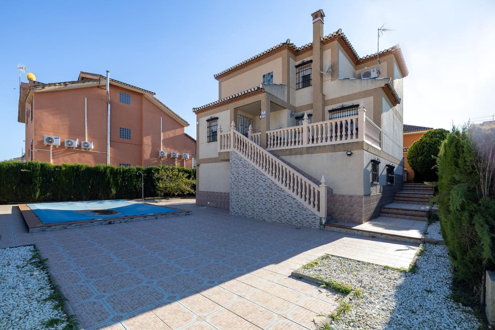 4 makuuhuone Huvila myytävänä paikassa Cullar Vega mukana uima-altaan 
autotalli - 350 000 € (Ref: 9791285)