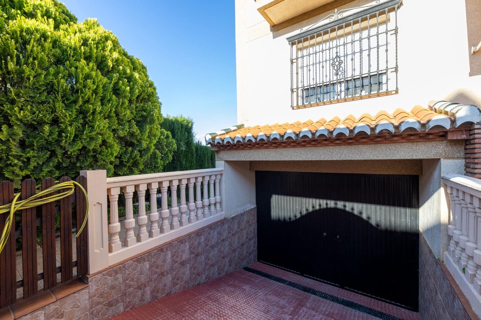 4 makuuhuone Huvila myytävänä paikassa Cullar Vega mukana uima-altaan 
autotalli - 350 000 € (Ref: 9791285)