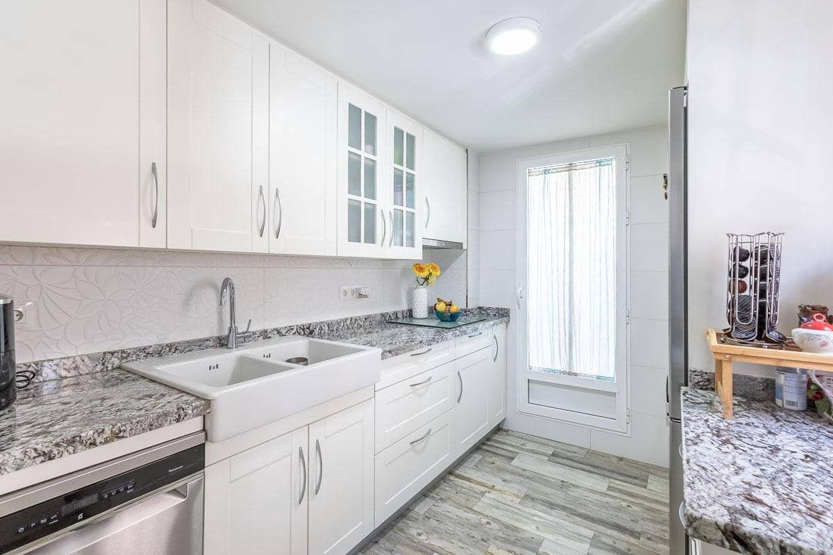 3 sovrum Semi-fristående Villa till salu i Atarfe - 239 900 € (Ref: 9794916)