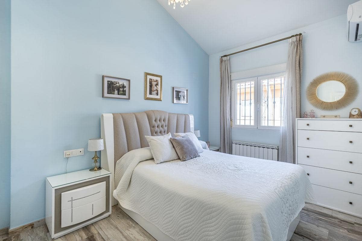 3 sovrum Semi-fristående Villa till salu i Atarfe - 239 900 € (Ref: 9794916)