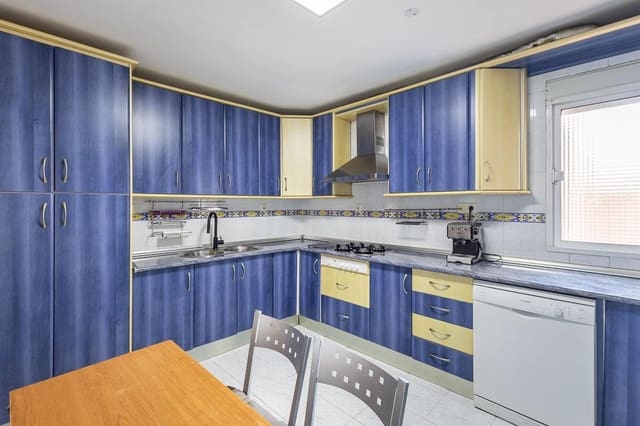 3 soverom Leilighet til salgs i Huétor Vega med garasje - € 179 500 (Ref: 9794917)