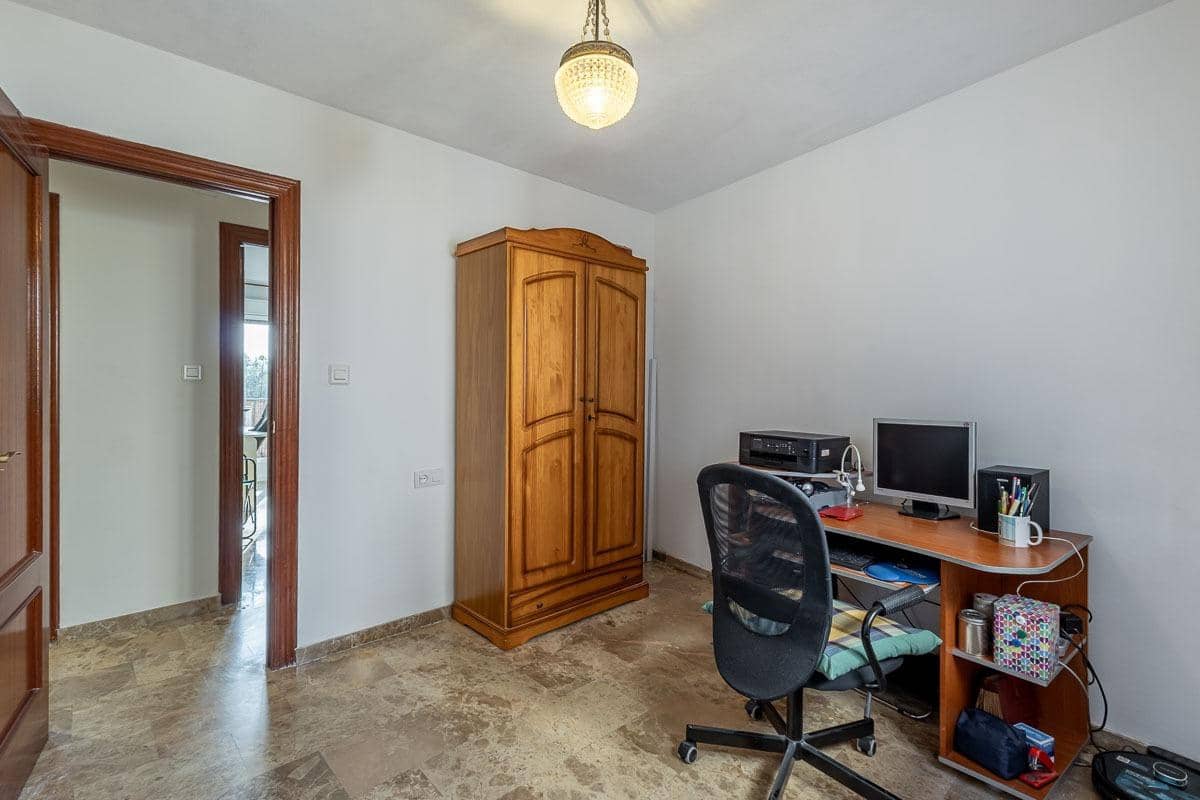 3 soverom Leilighet til salgs i Huetor Vega med garasje - € 179 500 (Ref: 9794917)