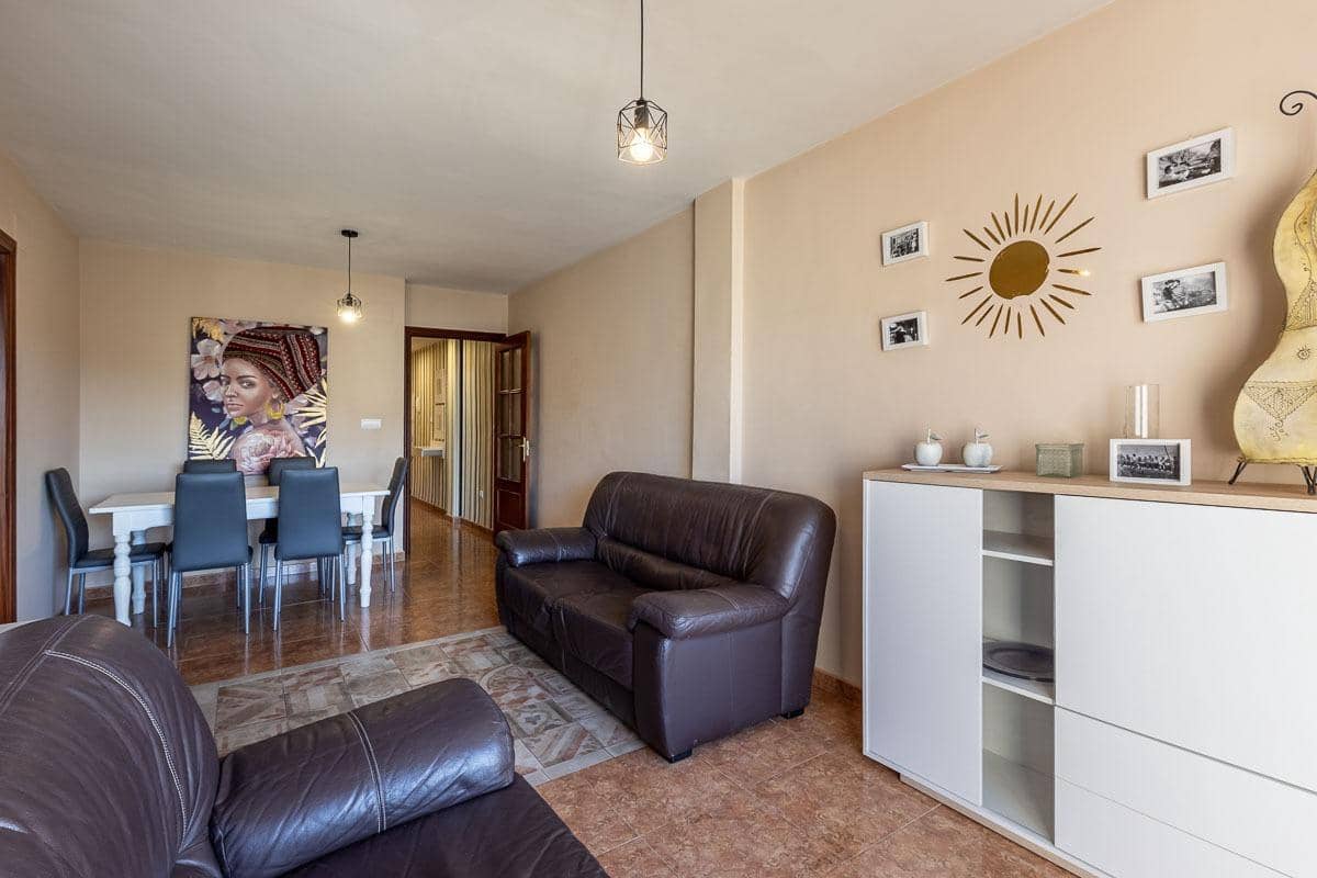 Piso de 2 habitaciones en Atarfe en venta con garaje - 169.000 € (Ref: 9794918)