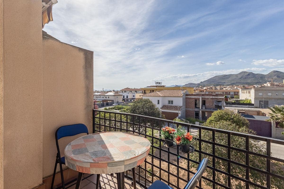 Piso de 2 habitaciones en Atarfe en venta con garaje - 169.000 € (Ref: 9794918)