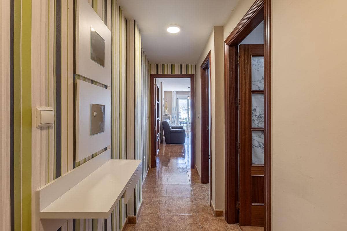 Piso de 2 habitaciones en Atarfe en venta con garaje - 169.000 € (Ref: 9794918)