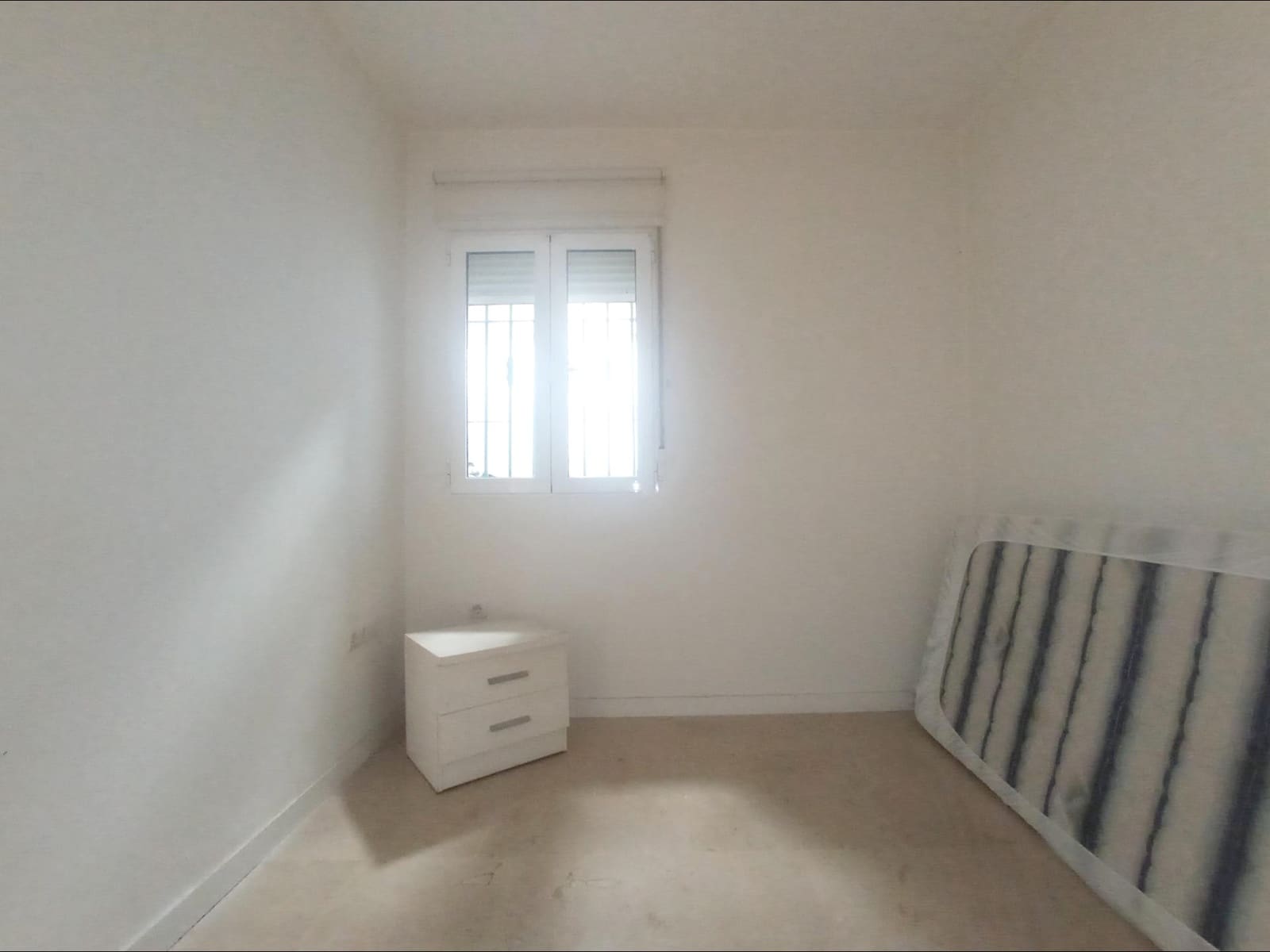 2 bedroom Flat for rent in Cenes de la Vega with garage - € 650 (Ref: 9797365)