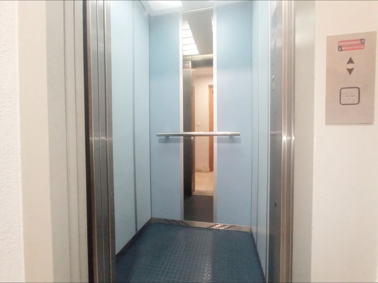 2 bedroom Flat for rent in Cenes de la Vega with garage - € 650 (Ref: 9797365)