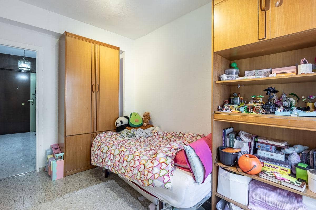 Piso de 2 habitaciones en Granada ciudad en venta - 195.000 € (Ref: 9797366)