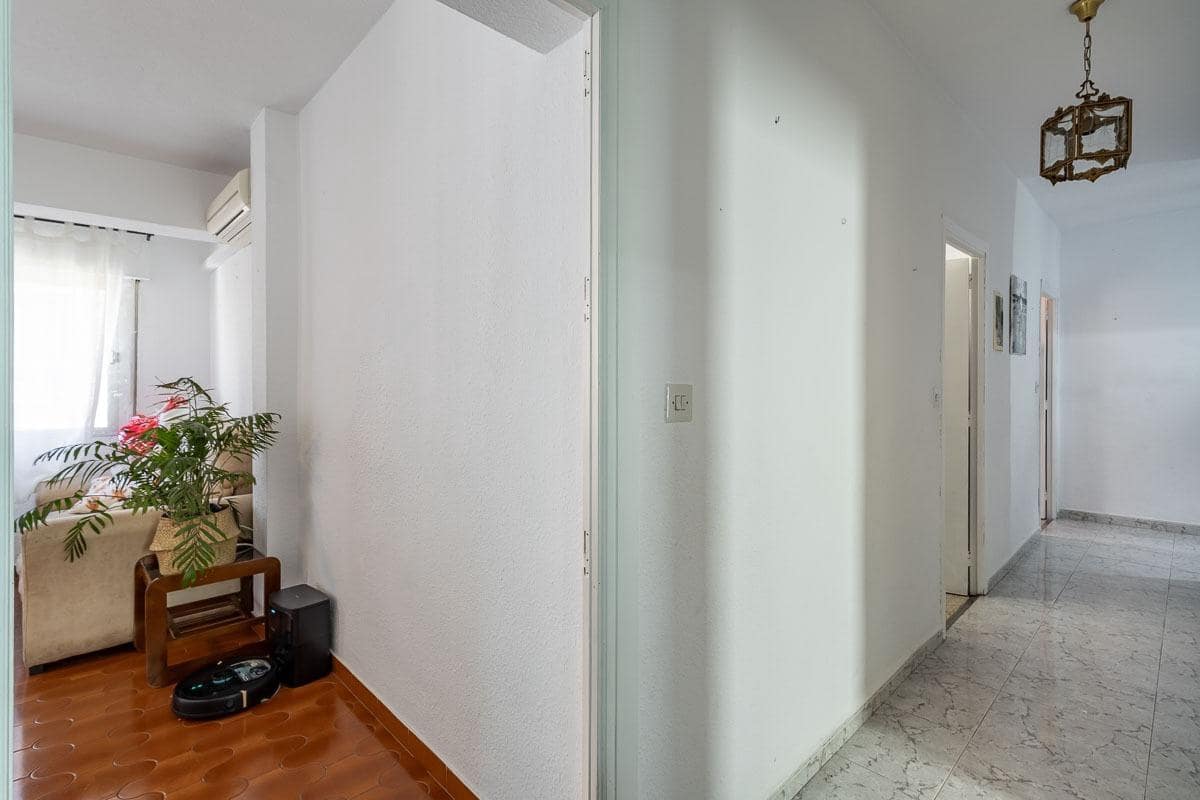 Piso de 2 habitaciones en Granada ciudad en venta - 195.000 € (Ref: 9797366)