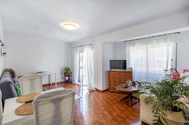 Piso de 2 habitaciones en Granada ciudad en venta - 195.000 € (Ref: 9797366)