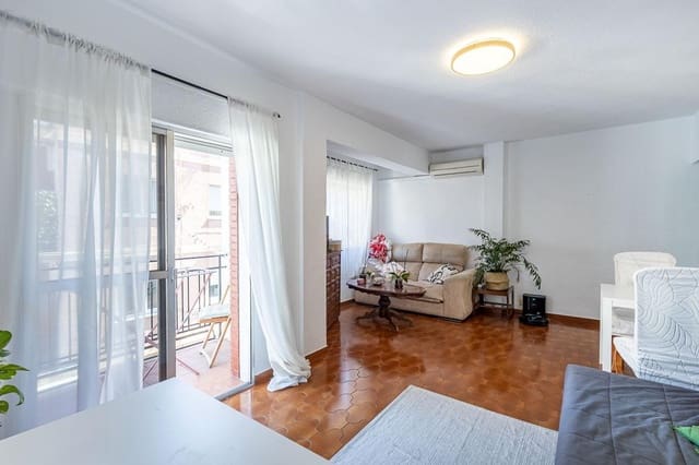 Piso de 2 habitaciones en Granada ciudad en venta - 195.000 € (Ref: 9797366)