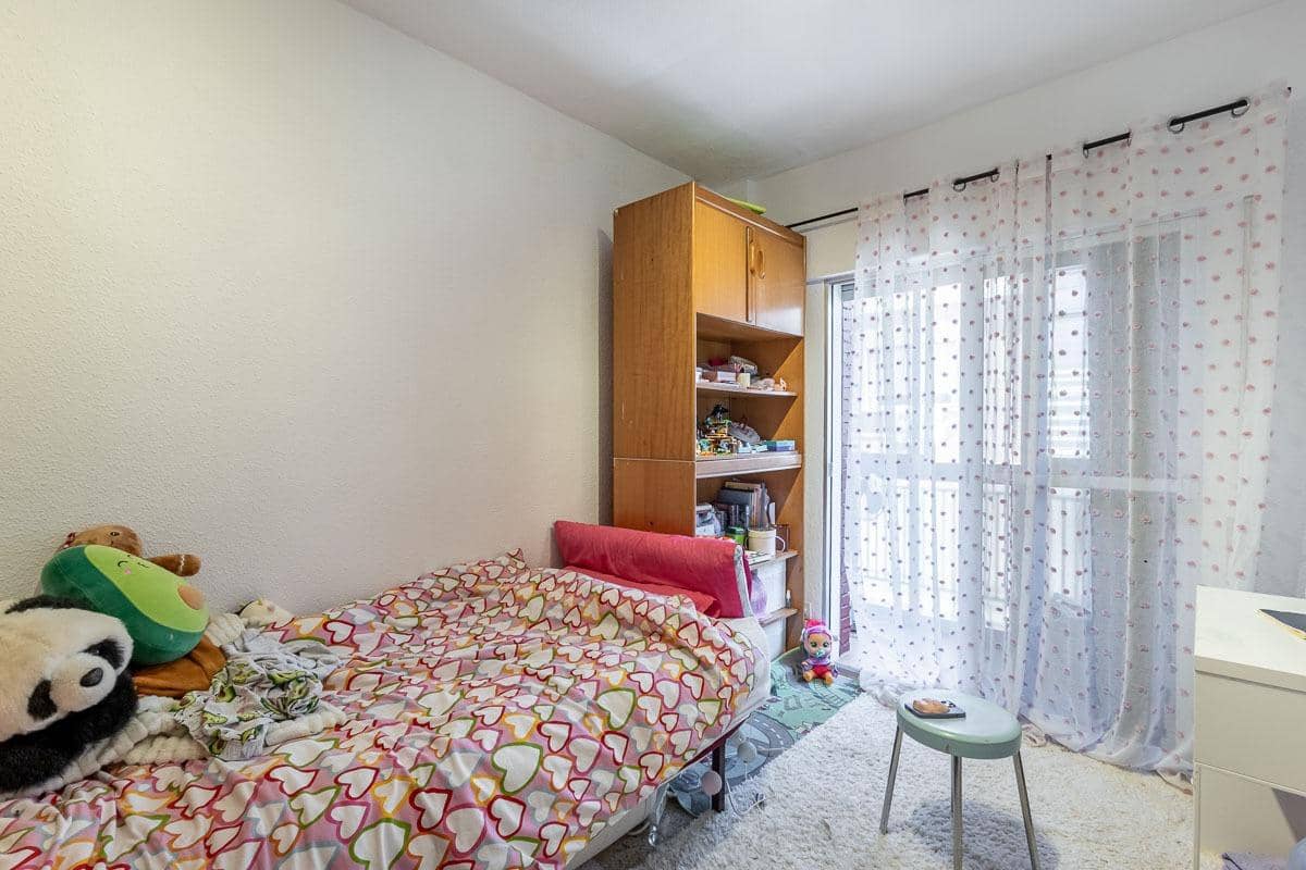 Piso de 2 habitaciones en Granada ciudad en venta - 195.000 € (Ref: 9797366)