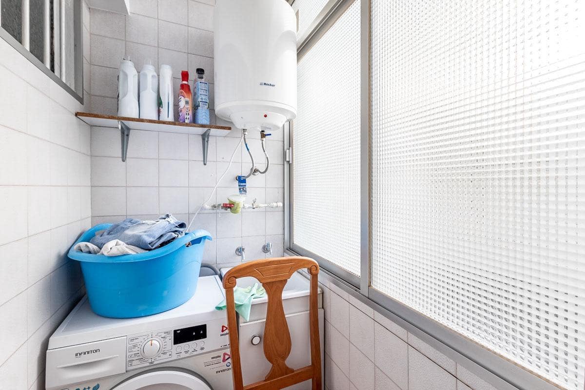 Piso de 2 habitaciones en Granada ciudad en venta - 195.000 € (Ref: 9797366)