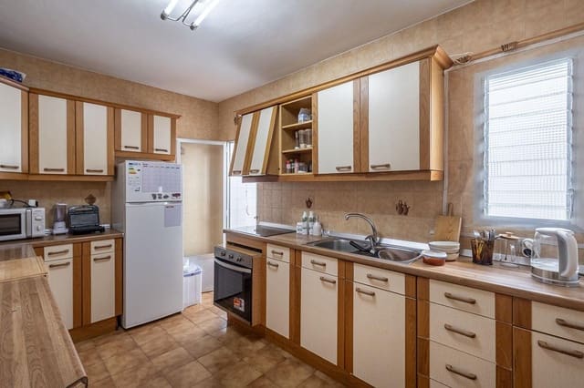 Piso de 2 habitaciones en Granada ciudad en venta - 195.000 € (Ref: 9797366)