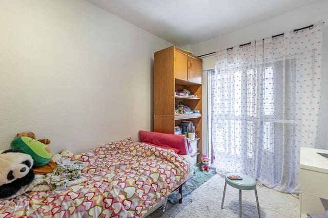 Piso de 2 habitaciones en Granada ciudad en venta - 195.000 € (Ref: 9797366)
