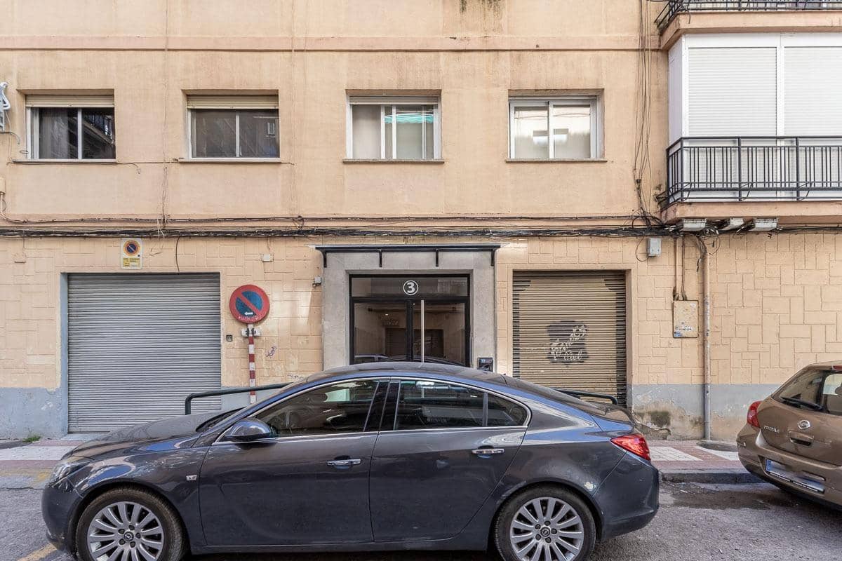 Piso de 2 habitaciones en Granada ciudad en venta - 195.000 € (Ref: 9797366)