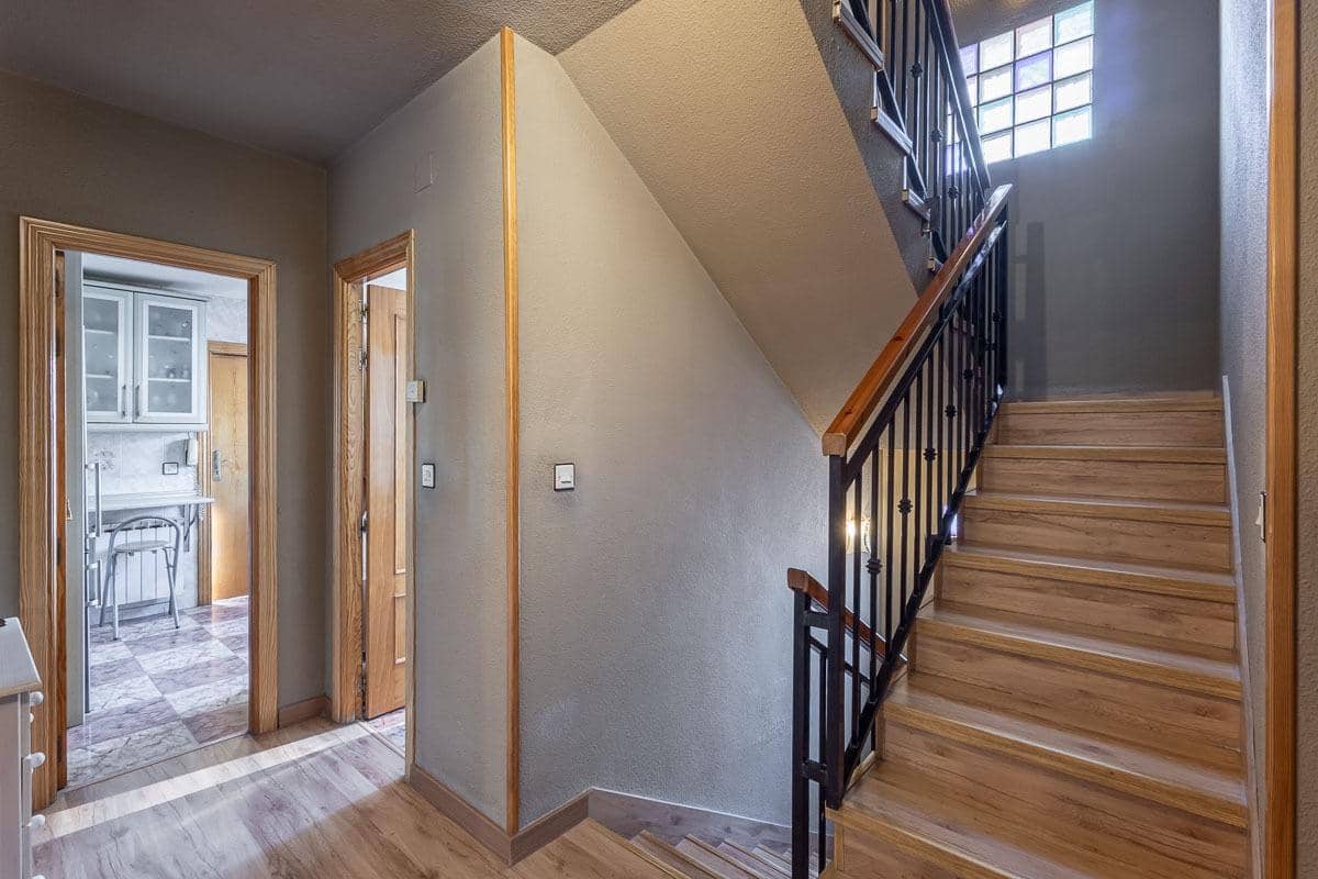 5 Zimmer Villa zu verkaufen in Gojar mit Garage - 399.000 € (Ref: 9799501)