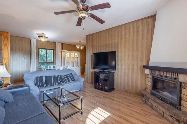 5 sypialnia Willa na sprzedaż w Gójar z garażem - 399 000 € (Ref: 9799501)