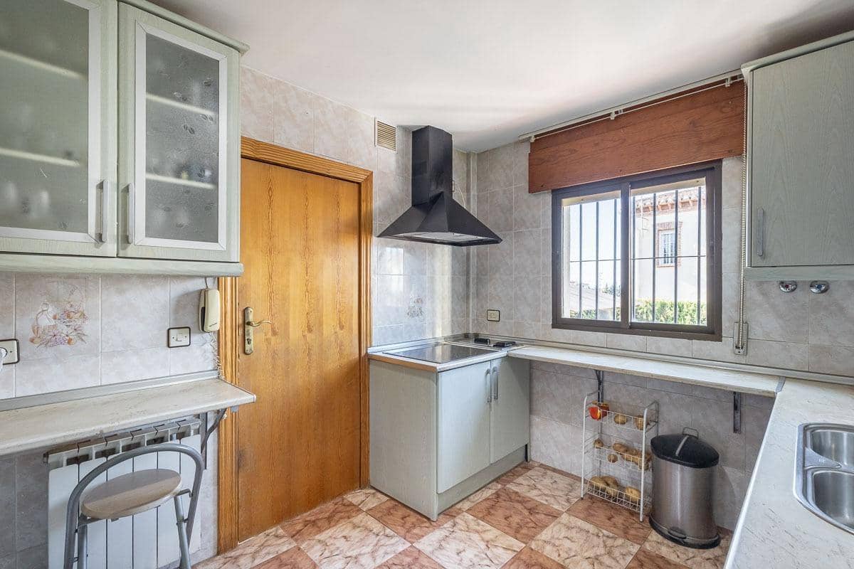 5 quarto Moradia para venda em Gojar com garagem - 399 000 € (Ref: 9799501)