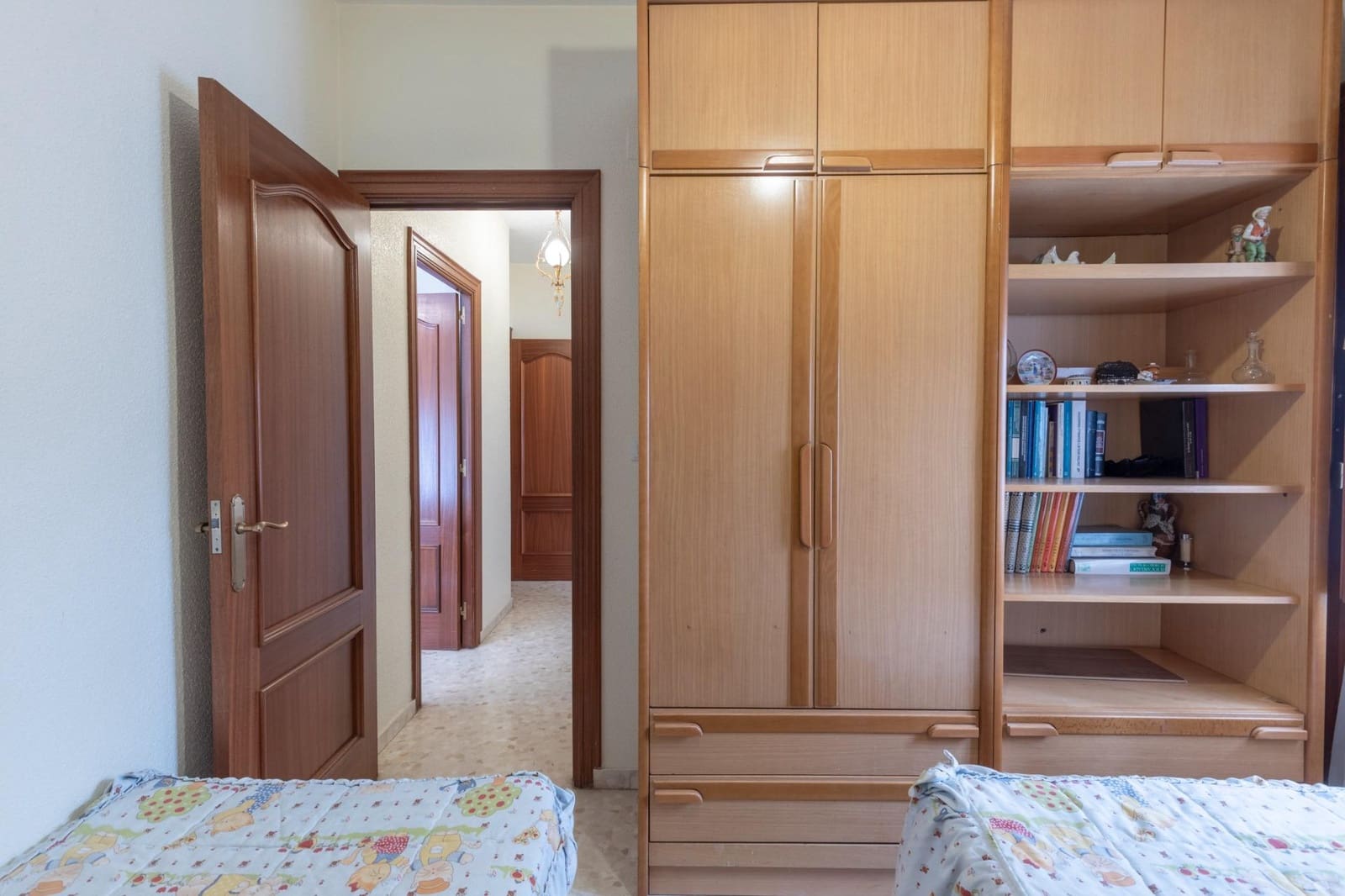 6 bedroom Townhouse for sale in Granada city - € 625,000 (Ref: 9799502)