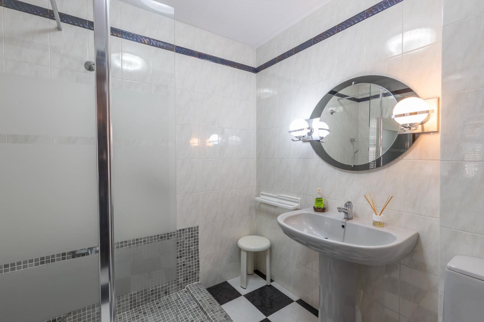 6 bedroom Townhouse for sale in Granada city - € 625,000 (Ref: 9799502)