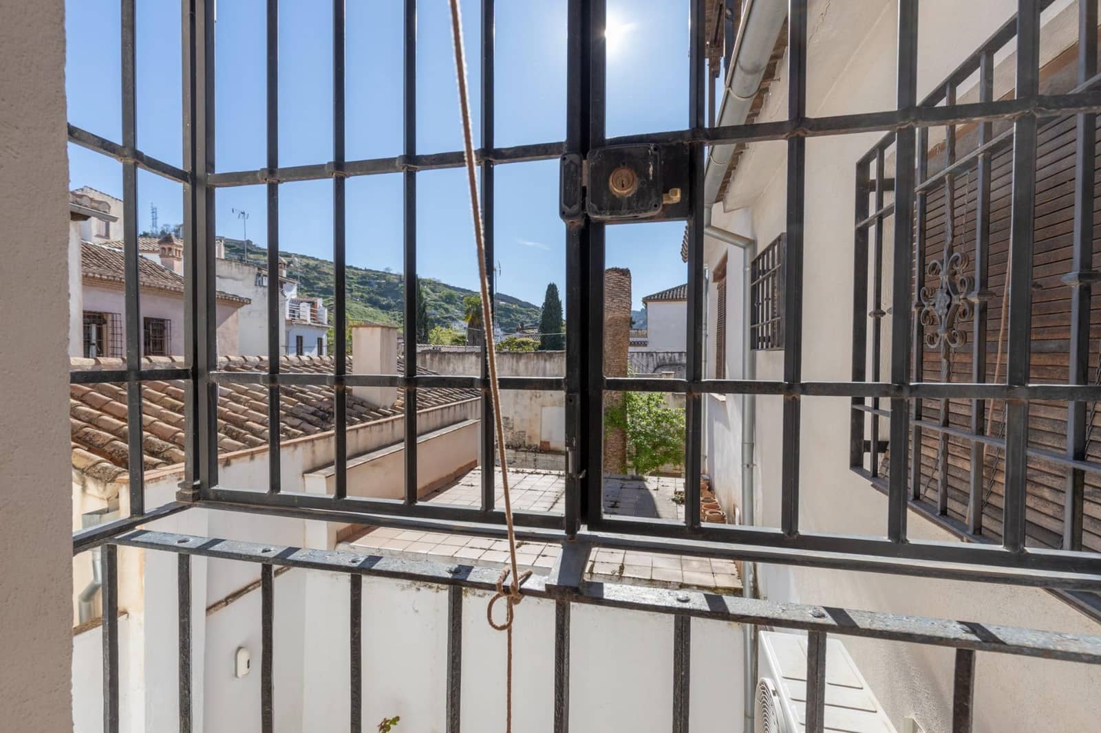 6 bedroom Townhouse for sale in Granada city - € 625,000 (Ref: 9799502)