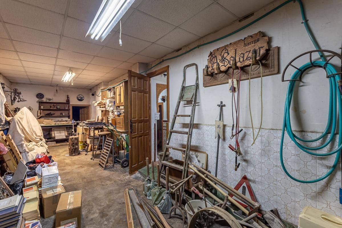 3 bedroom Townhouse for sale in Granada city with garage - € 415,000 (Ref: 9799503)